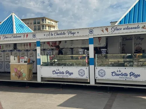 Wimereux : le marchand de glaces "La Charlotte" a pris feu... 