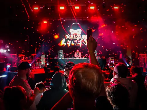 David Bowie, couleurs, concerts... le programme de la saison...