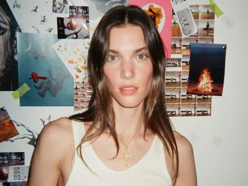 Charlotte Cardin dévoile son nouveau single “The Way We Touch”