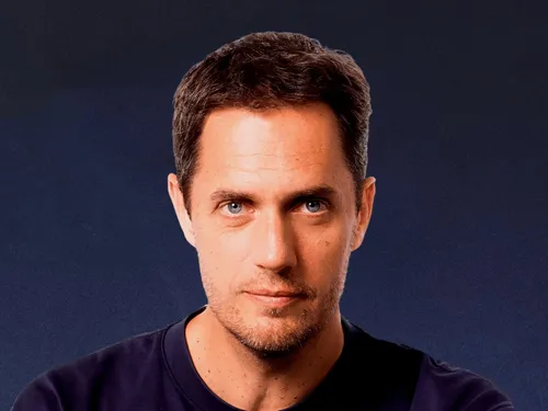 Grand Corps Malade : un nouvel album et trois chansons pour Céline...