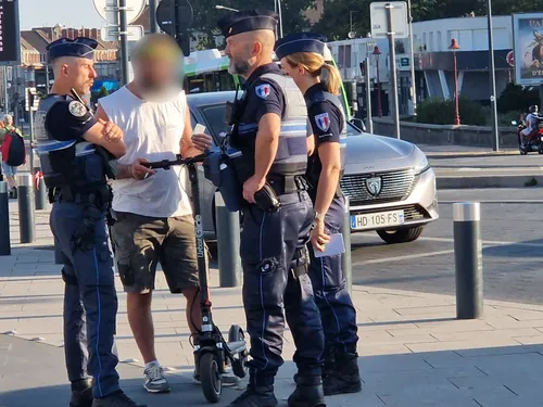 Casque en trottinette électrique à Calais : "Des contrôles pour...