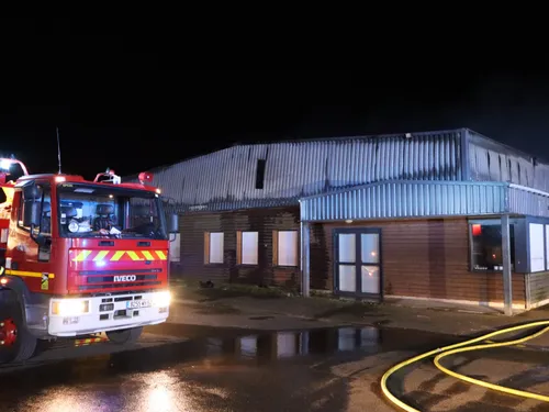 Azincourt : important incendie dans un bâtiment de négoce, sept...