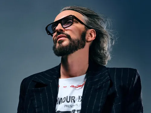 Christophe Willem revient avec “Systaime” : un nouveau départ...