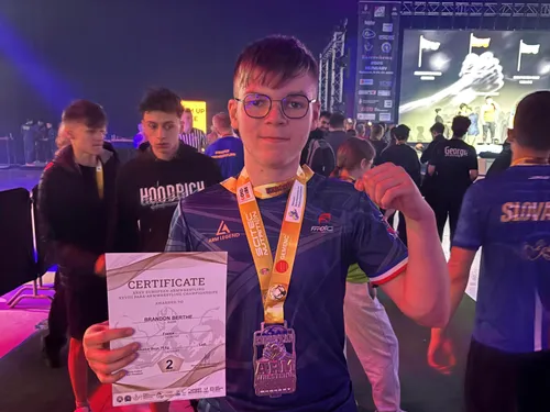 Delettes : Brendon Berthe devient vice-champion d’Europe de bras de...