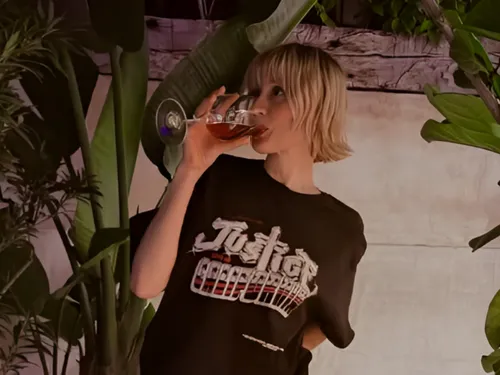 Angèle x Justice : le duo surprise qui va électriser 2026