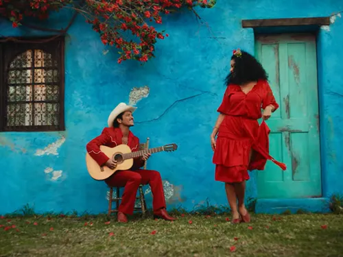 Bruno Mars : "The Romantic" fait danser avec groove, romance et...