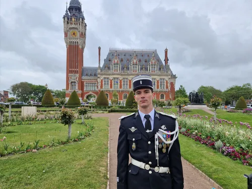 Qui est Olivier Adé, le nouveau visage de la gendarmerie sur le...