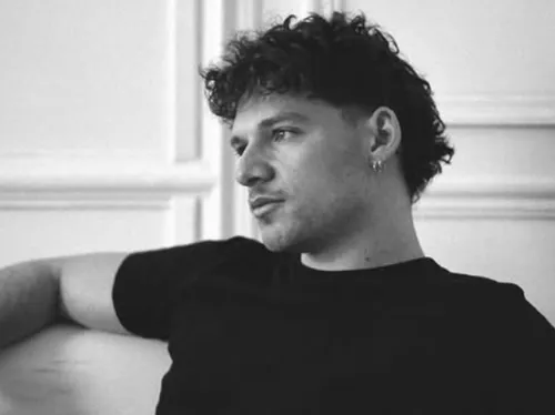 "Garçon solide" : Le Nordiste Théo dévoile enfin son premier single
