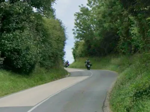 Hervelinghen : une jeune motarde grièvement blessée dans un accident
