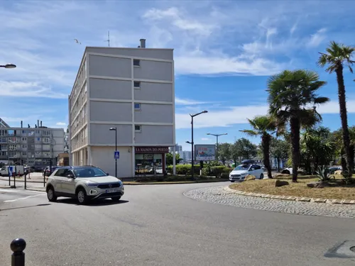 Boulogne-sur-Mer : le boulevard Gambetta et la rue de Folkestone...