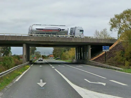 Nouvelle-Église : deux blessés dans un accident sous le pont de l'A16