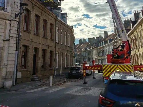 Bergues : une cheminée s'est effondrée rue Carnot