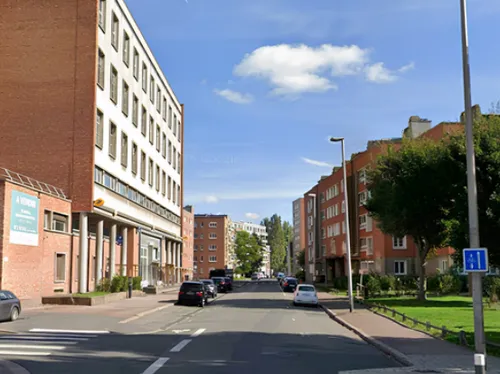 À Dunkerque, elle poignarde son invité… avec une paire de ciseaux