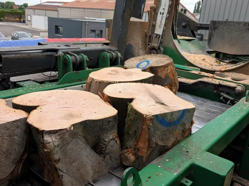 Hondeghem : une des plus grandes machines de transformation du bois...