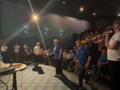 Papy et mamie se mettent aux jeux vidéo au Studio 43 de Dunkerque