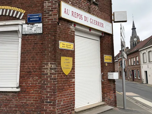 "Au repos du guerrier" à Godewaersvelde : pourquoi Yvonne, dite...