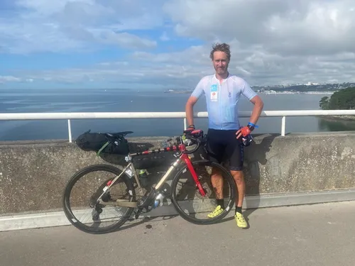 Cent ans après, il refait le mythique Tour de France de 1926... et...