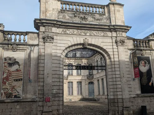 Saint-Omer : caméras, alarmes... la Ville renforce la sécurité des...