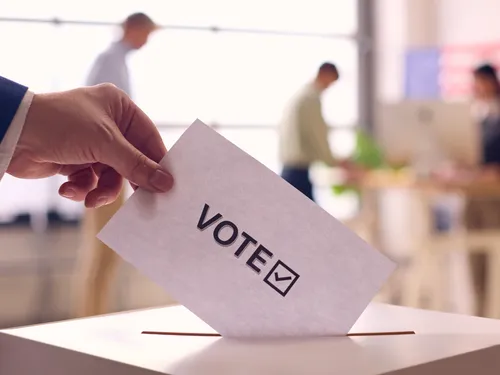 Municipales 2026 : participation contrastée à midi dans le Nord et...