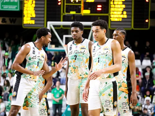 Basket : Les "gamins" de Le Portel, courageux, apprennent puissance...