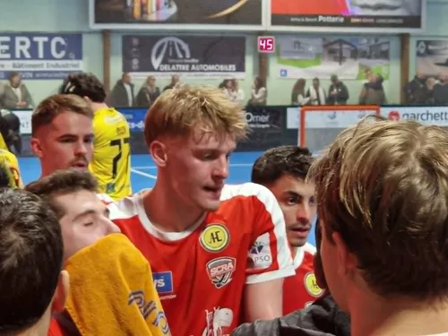Rink-hockey : Thibault Colin à l’image de Saint-Omer, talentueux,...