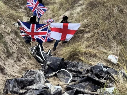 Des membres de l’extrême droite anglaise sur le camp de Loon-Plage...