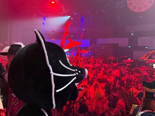 Carnaval 2026 : dernier Bal du Chat Noir pour le képi le plus sympa...