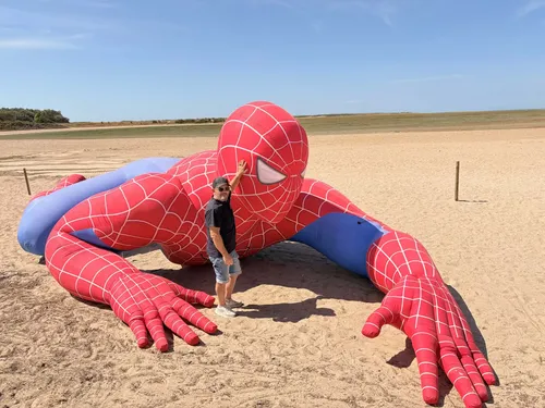Des super-héros dans le ciel de Grand-Fort-Philippe