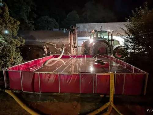 Dannes : des agriculteurs du Boulonnais en soutien des pompiers