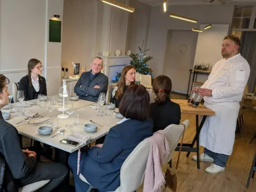 Saint-Omer : quatre étudiants accueillis au restaurant Pluriel’ le...