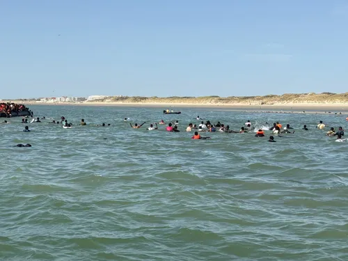 230 personnes sur un small-boat : une opération de secours "hors...