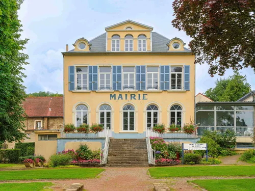 Municipales à Saint-Étienne-au-Mont : Brigitte Passebosc face à un...