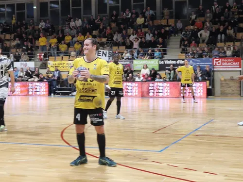 Hand : Benjamin Lozano, la mascotte qui fait gagner Hazebrouck