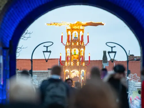 Gravelines : qui se cache sous la Tour de l'Avent du marché de Noël ?