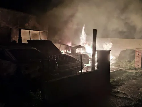 Spectaculaire incendie à Bourbourg : les pompiers appelés à trois...