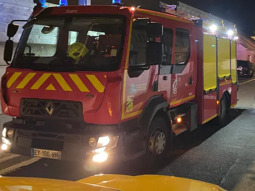 Rinxent : une voiture percute un mur, le conducteur blessé