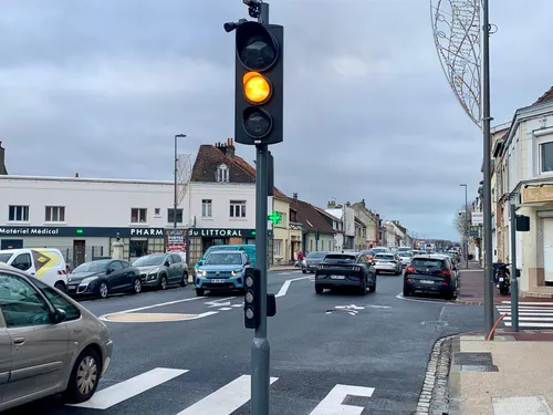 Calais : des nouveaux feux tricolores avenue Salengro en test