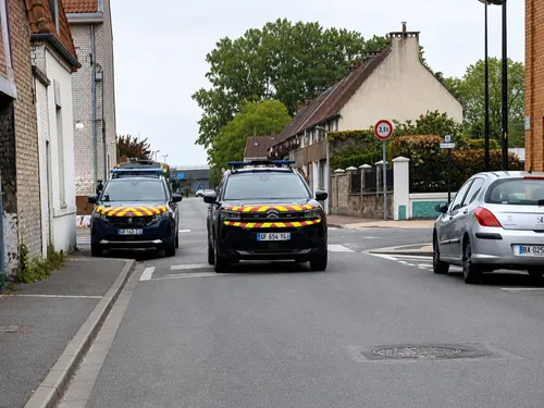 Quatre jeunes interpellés après un violent guet-apens à Merville