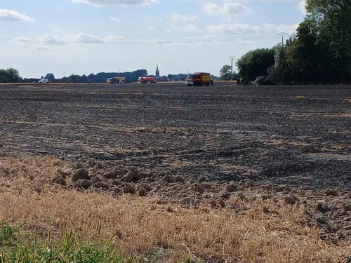 Quaëdypre : un feu de ferme ravage trois hectares route du Cheval Noir