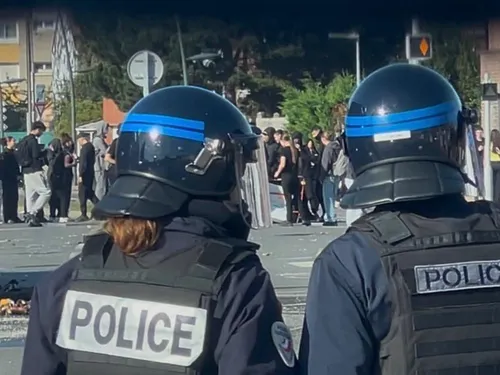 Dunkerque : huit interpellations après une matinée de violences...