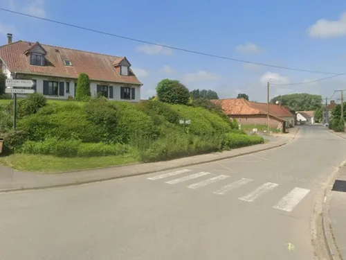 Deux accidents coup sur coup, avec deux voitures, un camion, un bus...