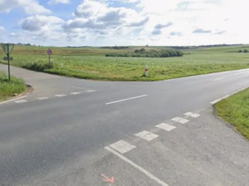 Accident spectaculaire entre Desvres et Thiembronne : une voiture...