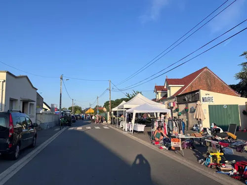 Brocante d'Andres : une femme secourt un enfant en détresse tandis...