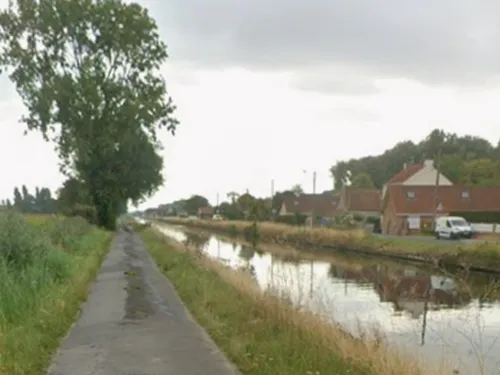 Les Attaques : une pollution aux hydrocarbures en ce moment dans un...
