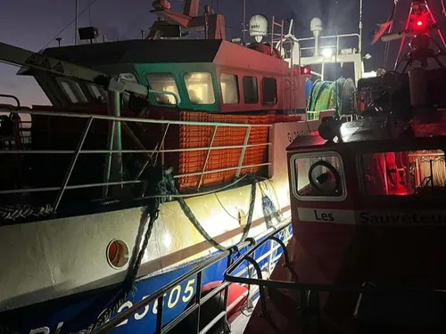 La SNSM de Boulogne-sur-Mer sauve un bateau