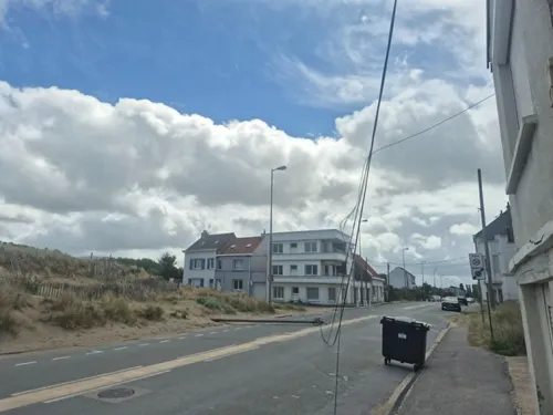 Dunkerque-Malo : un poteau tombé par terre gène bien plus que la...