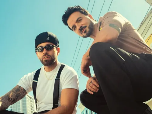 Caliente ! Luis Fonsi s’allie à Feid pour un tube latino brûlant,...