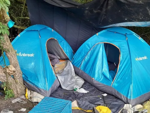 Calais : de nouvelles opérations d'évacuation menées sur deux sites...