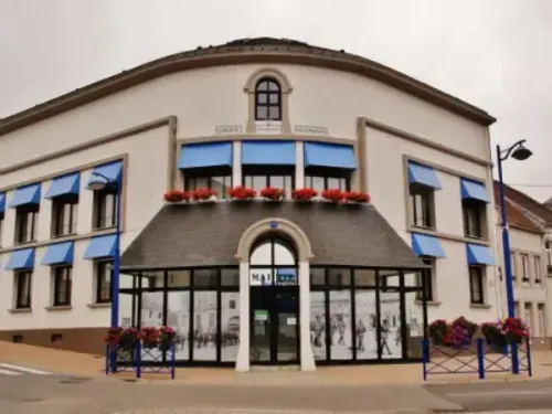 Municipales à Desvres : Marc Démolliens face à Jean-Luc Marcotte,...