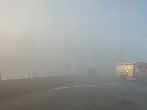 Sainte-Marie-Kerque : un village complètement enfumé à l'aube